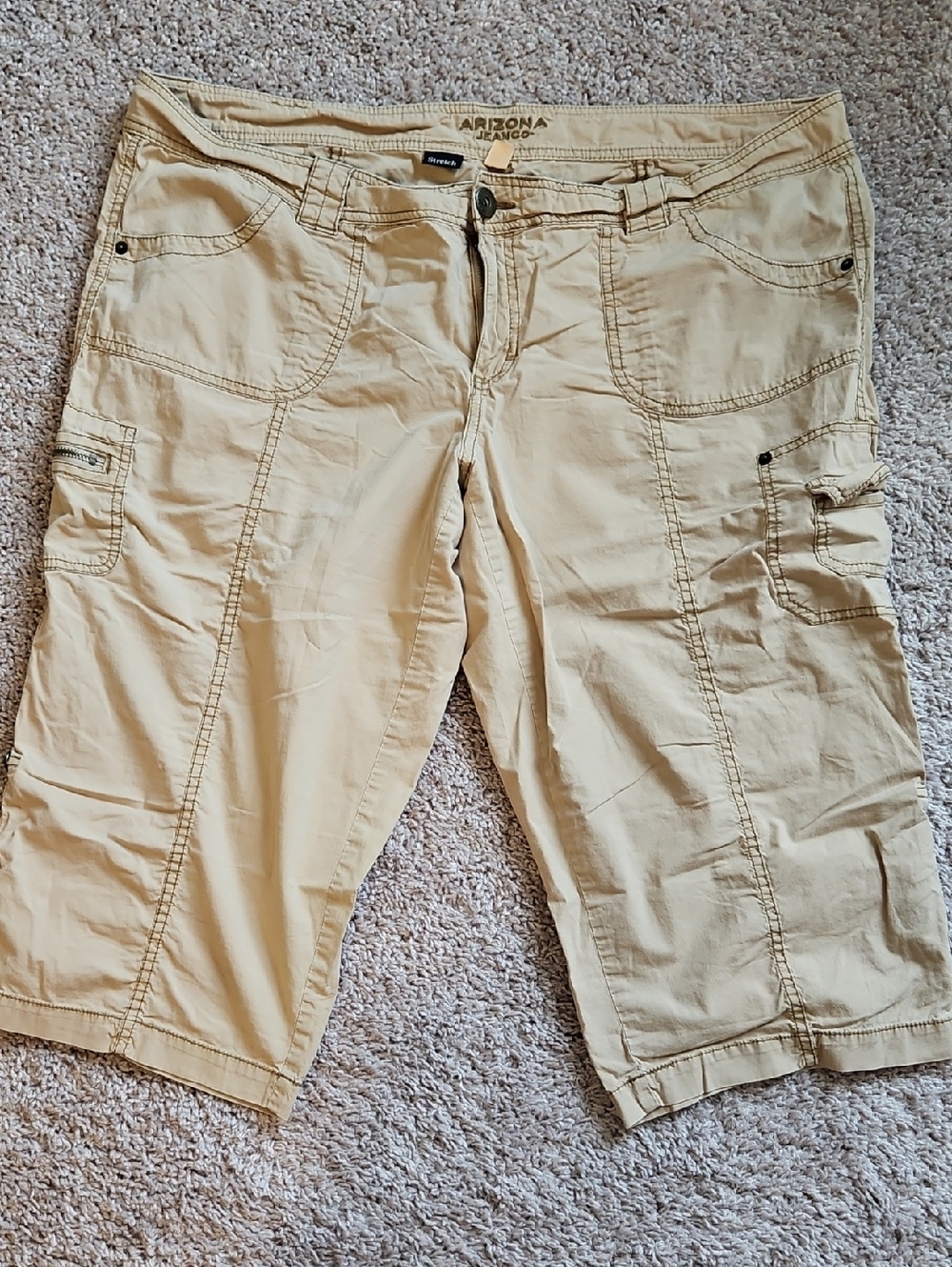 Arizona Jean Company Khaki Stretch Capri